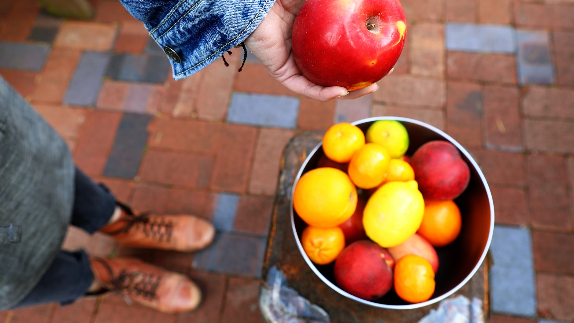 bucket fruits overview